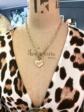 HEART T BAR NECKLACE IN GOLD