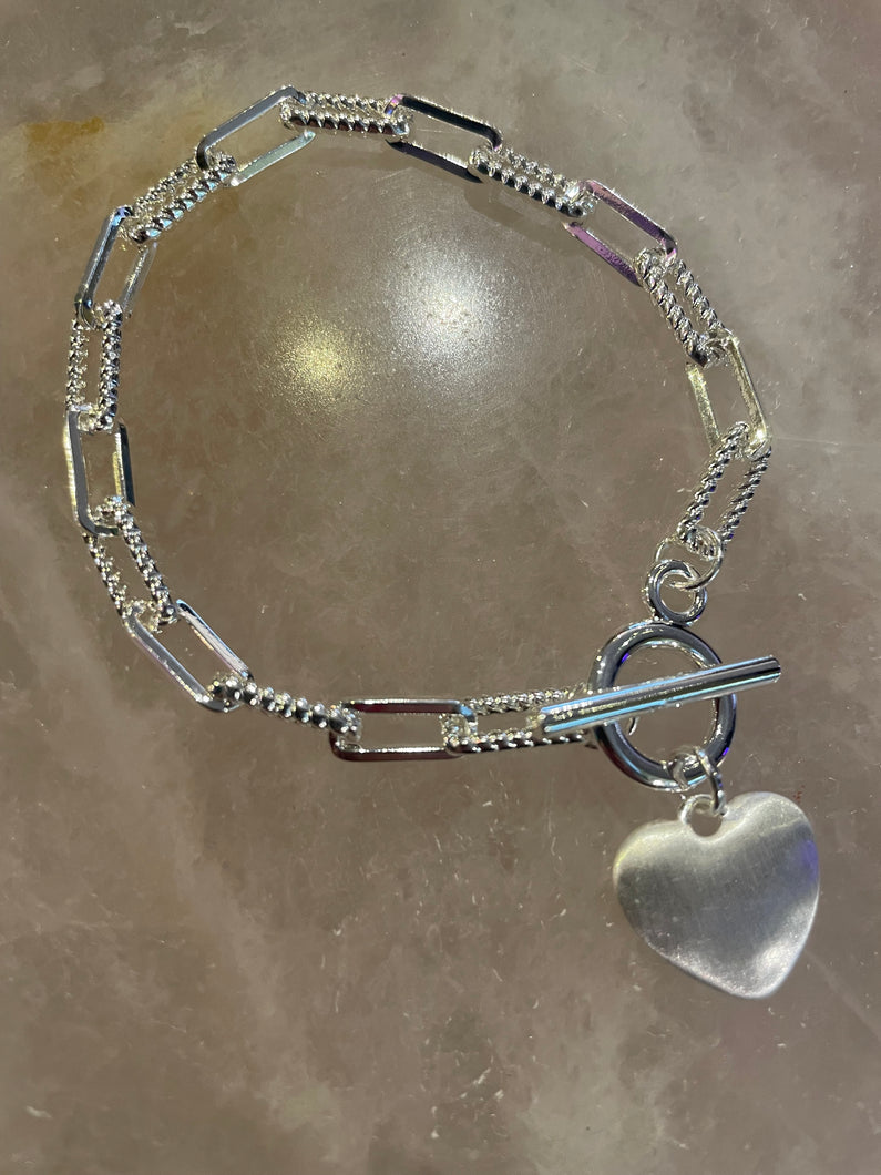 HEART T BAR BRACELET IN SILVER