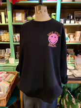 GIVE LOVE BLACK SWEATSHIRT