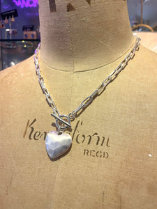 HEART T BAR NECKLACE IN SILVER