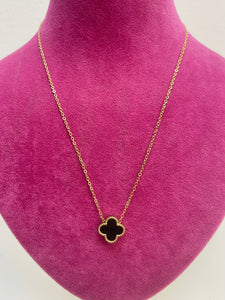 CLOVER NECKLACE