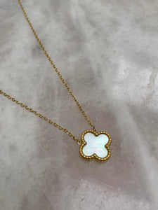 CLOVER NECKLACE