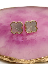 CLOVER STUD EARRINGS