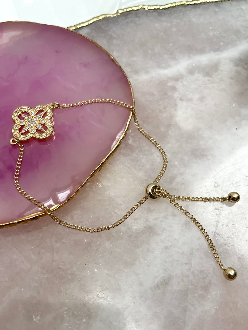 GOLD PLATE CLOVER BRACELET